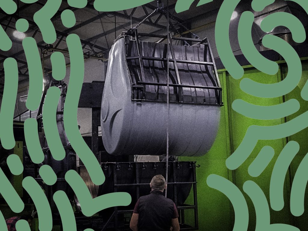Large HDPE tank produced by rotational moulding process